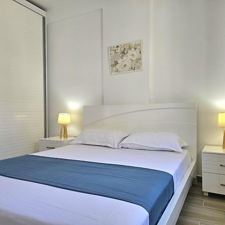 Brand New Apartments Sarandë Exterior foto