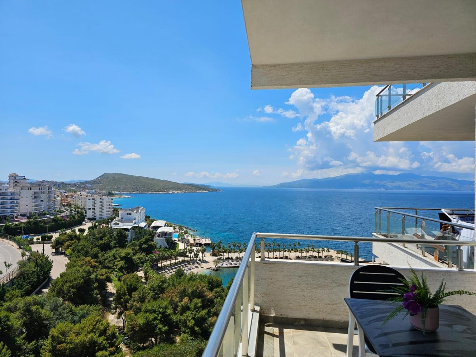 Brand New Apartments Sarandë Exterior foto