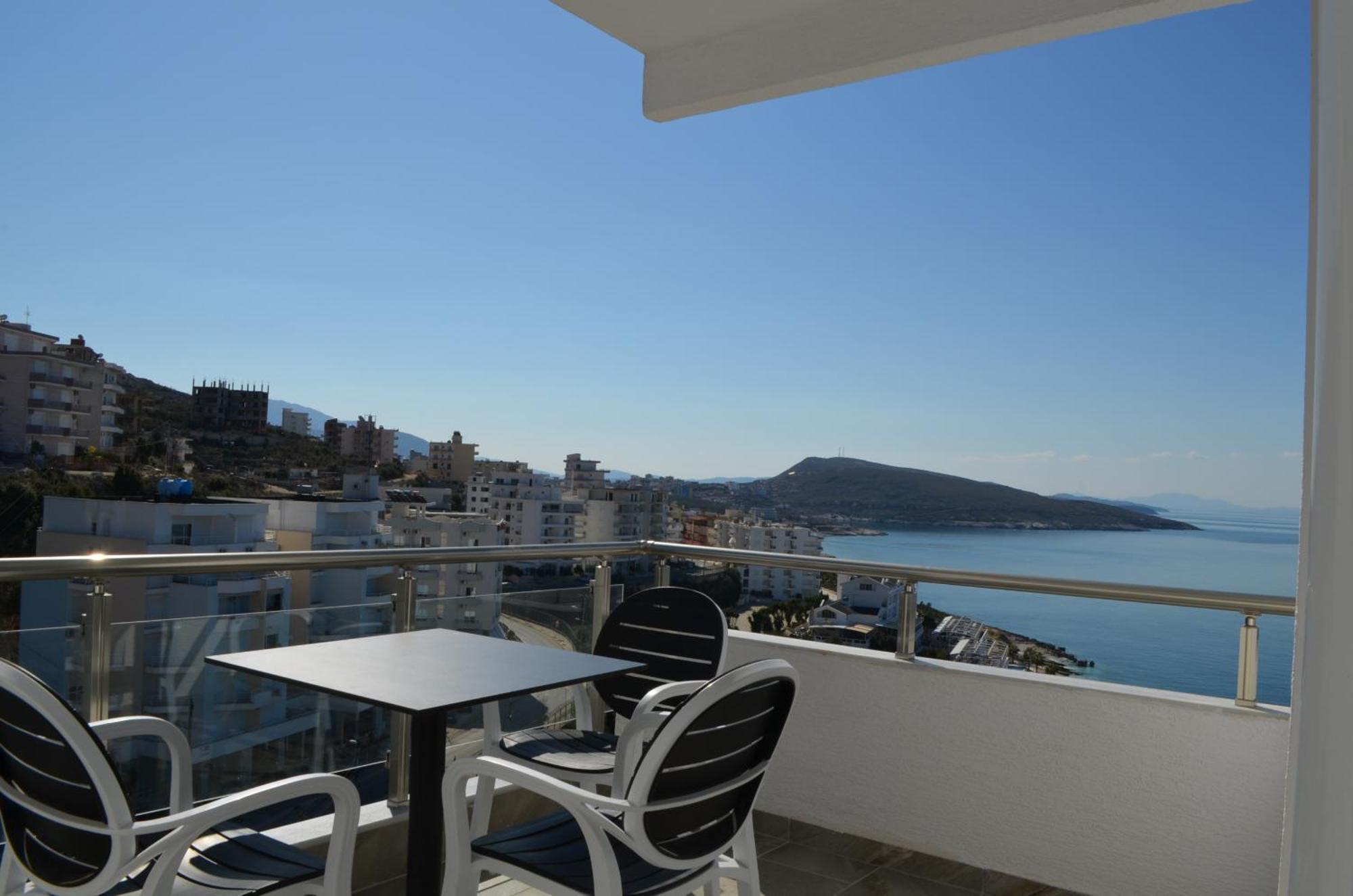 Brand New Apartments Sarandë Exterior foto